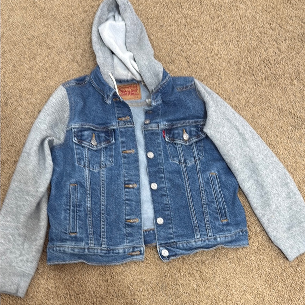 Levi's woman’s Jean Jacket